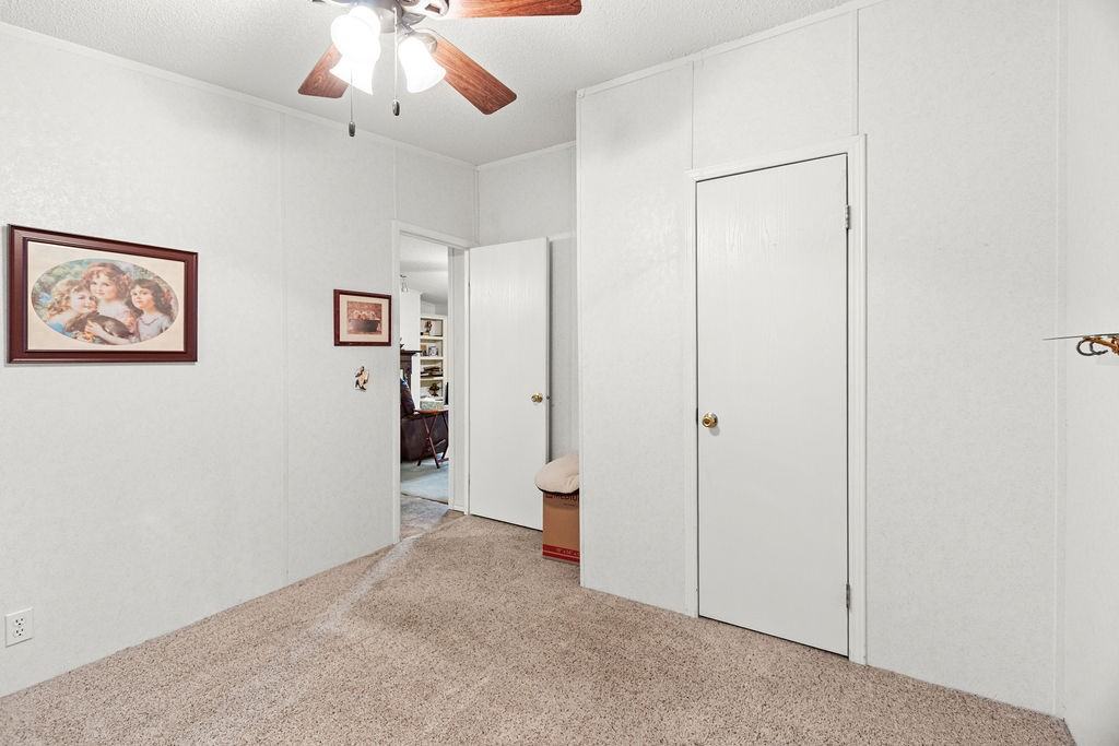 6310 Alderfer Avenue - Photo 7 of 24