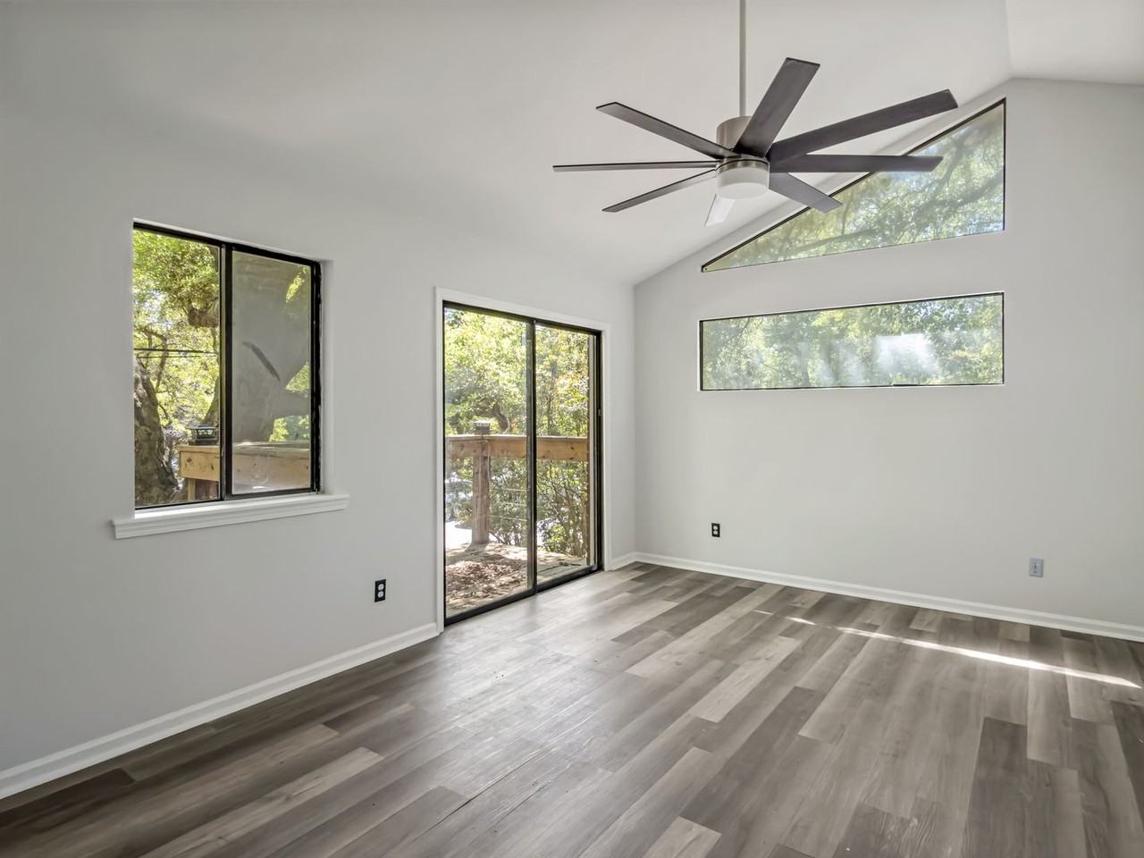 398 Country Club Blvd #B3 - Photo 5 of 17