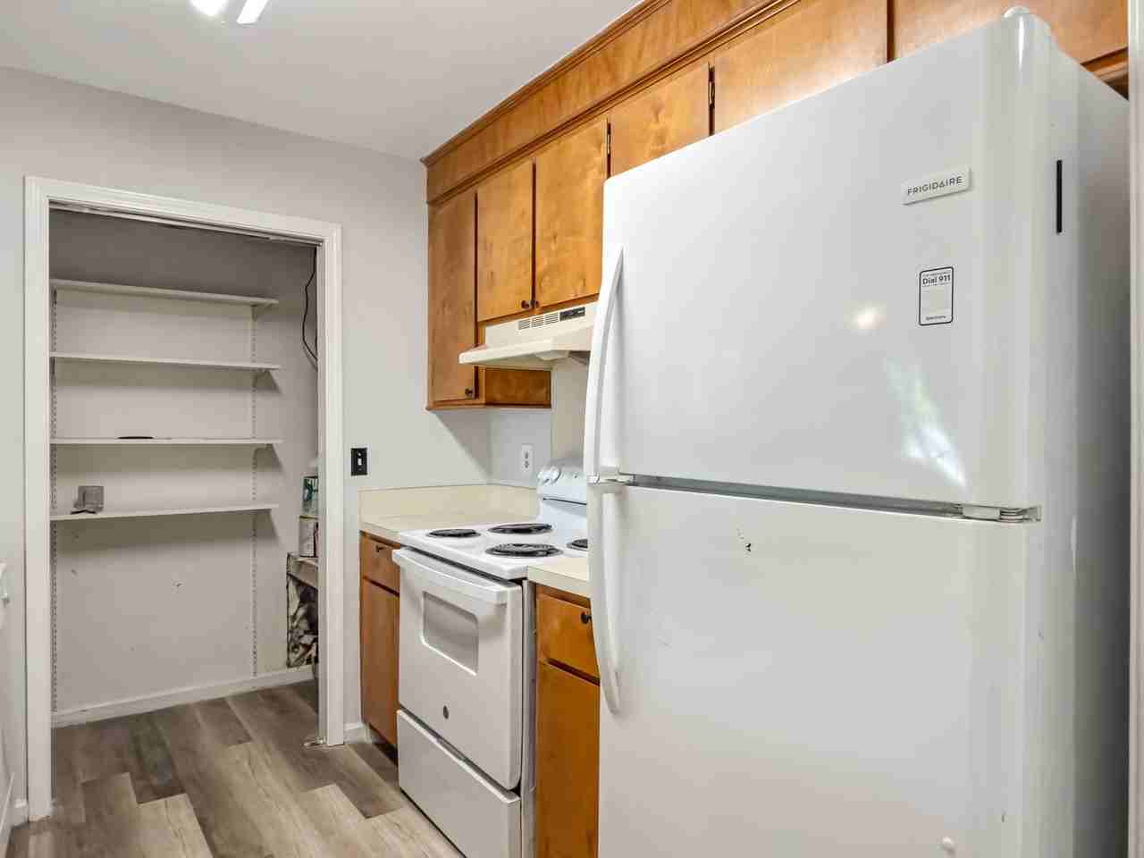 398 Country Club Blvd #B3 - Photo 7 of 17