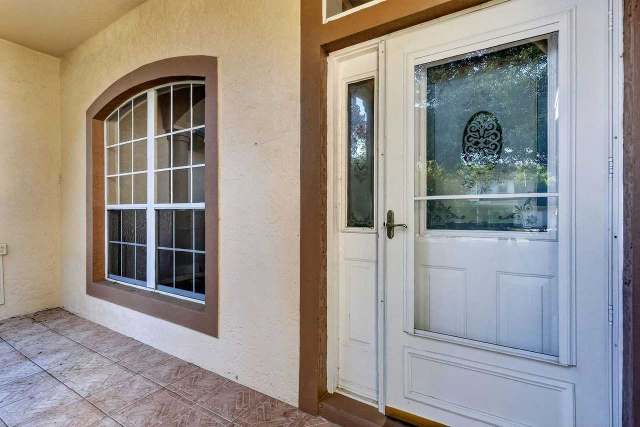 2998 W Beaumont Ln - Photo 4 of 31