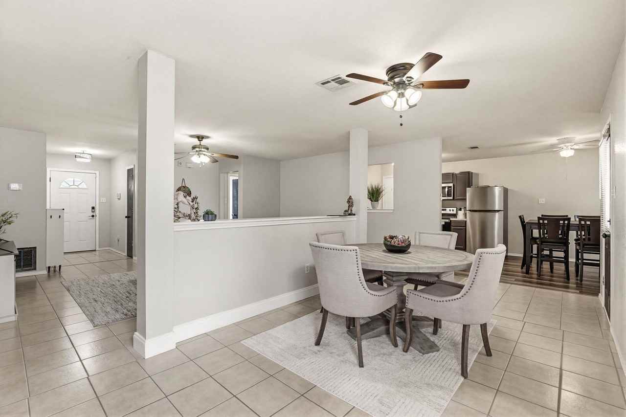 2607 Thoroughbred Dr - Photo 4 of 17