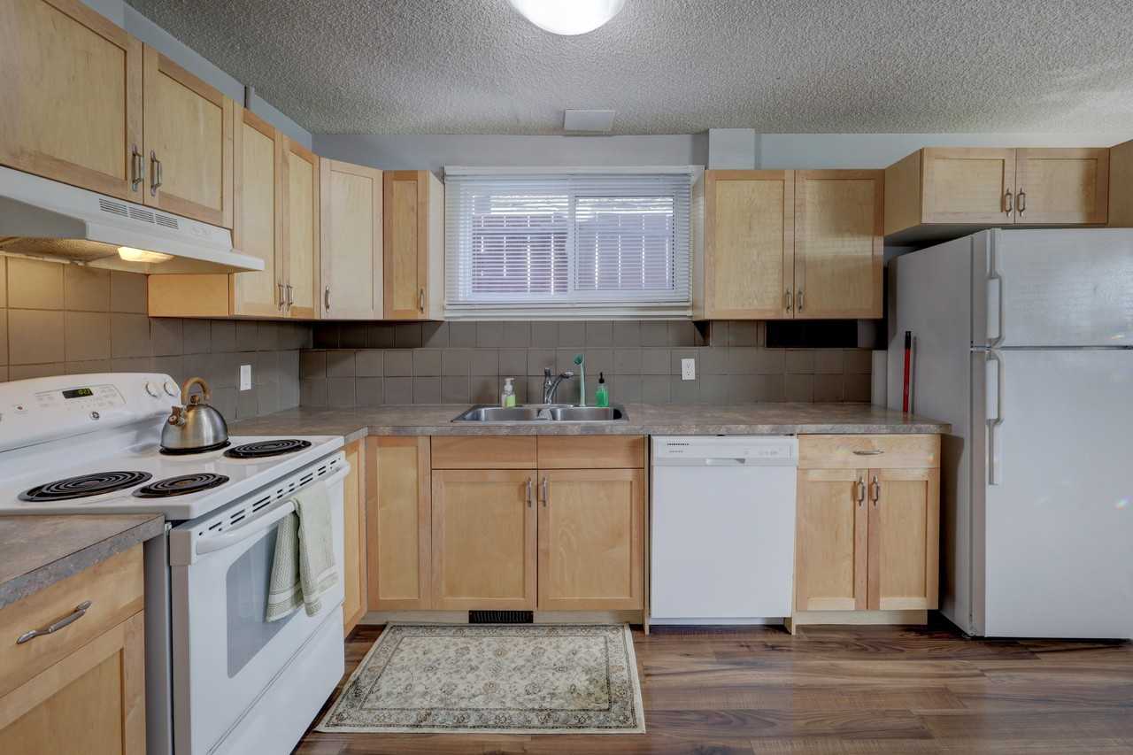 2415-B 9th Street NW - Photo 2 of 25