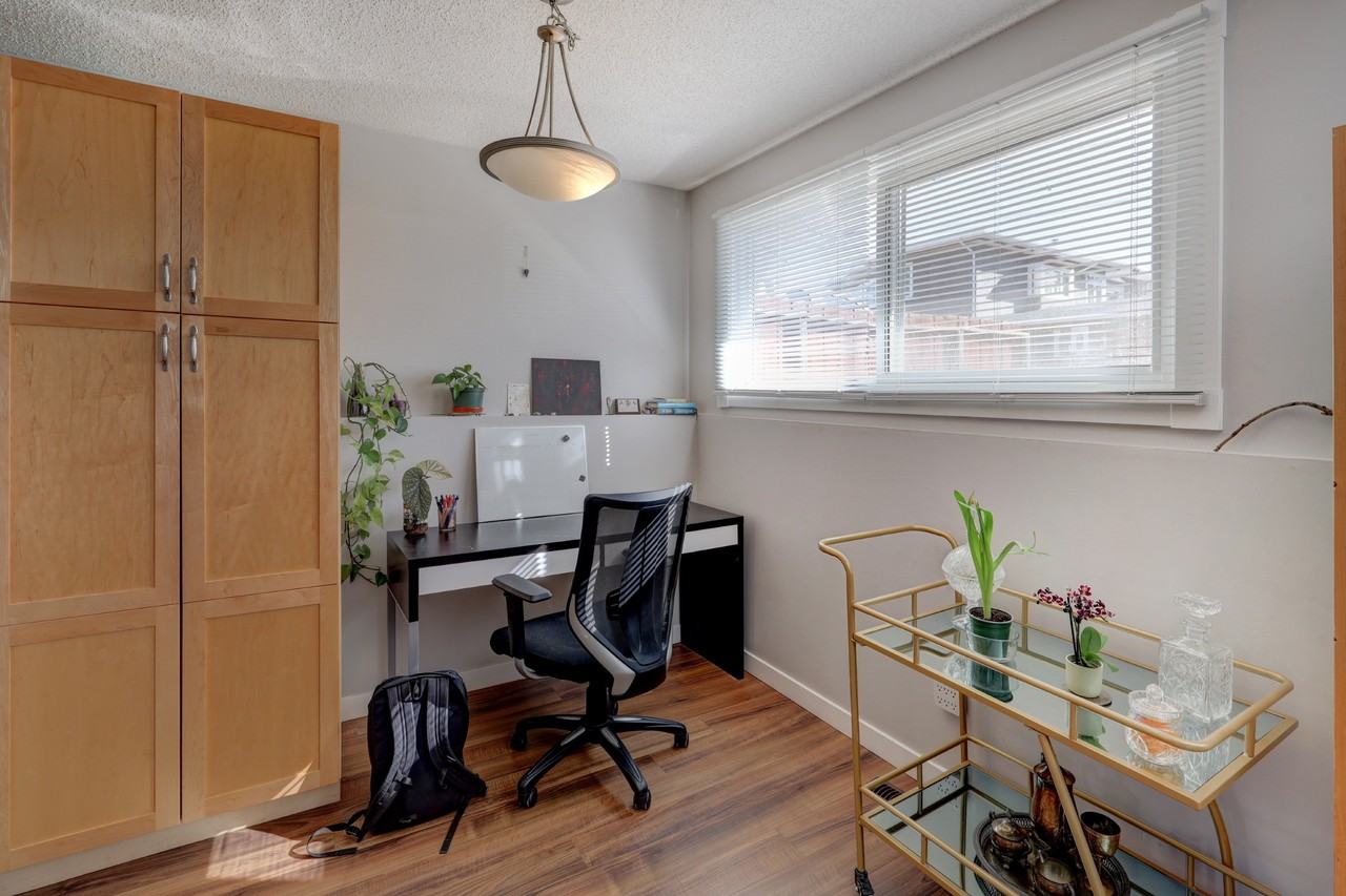 2415-B 9th Street NW - Photo 6 of 25