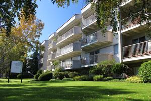 featured image of 1550 Richmond Ave