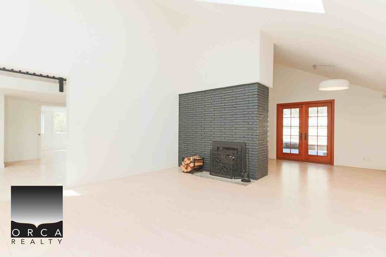 466 Brand St - Photo 2 of 30