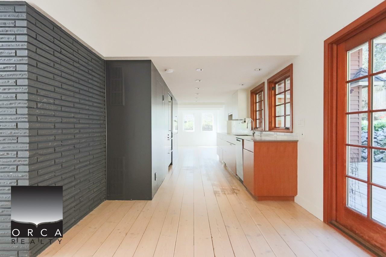 466 Brand St - Photo 6 of 30