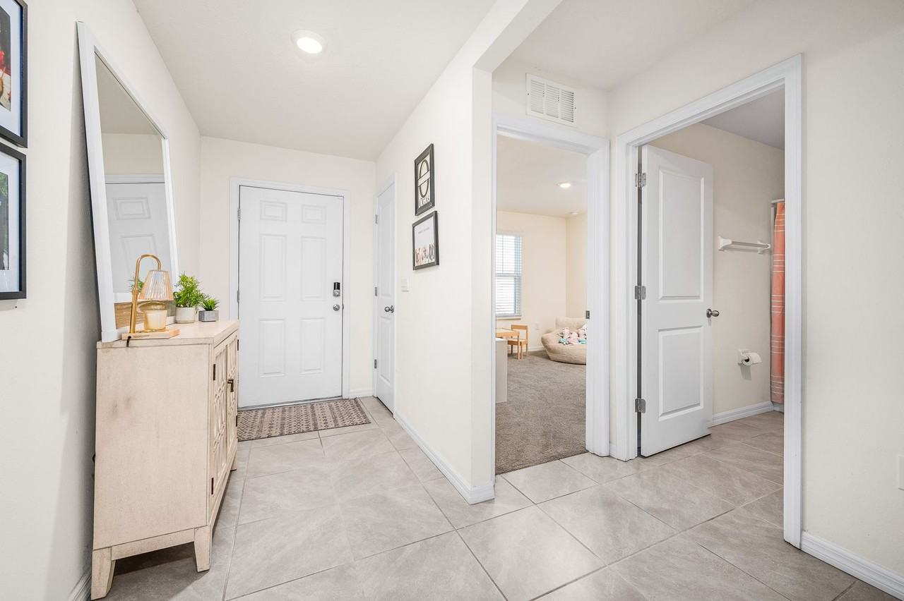 2181 Nw 247th Dr - Photo 3 of 30