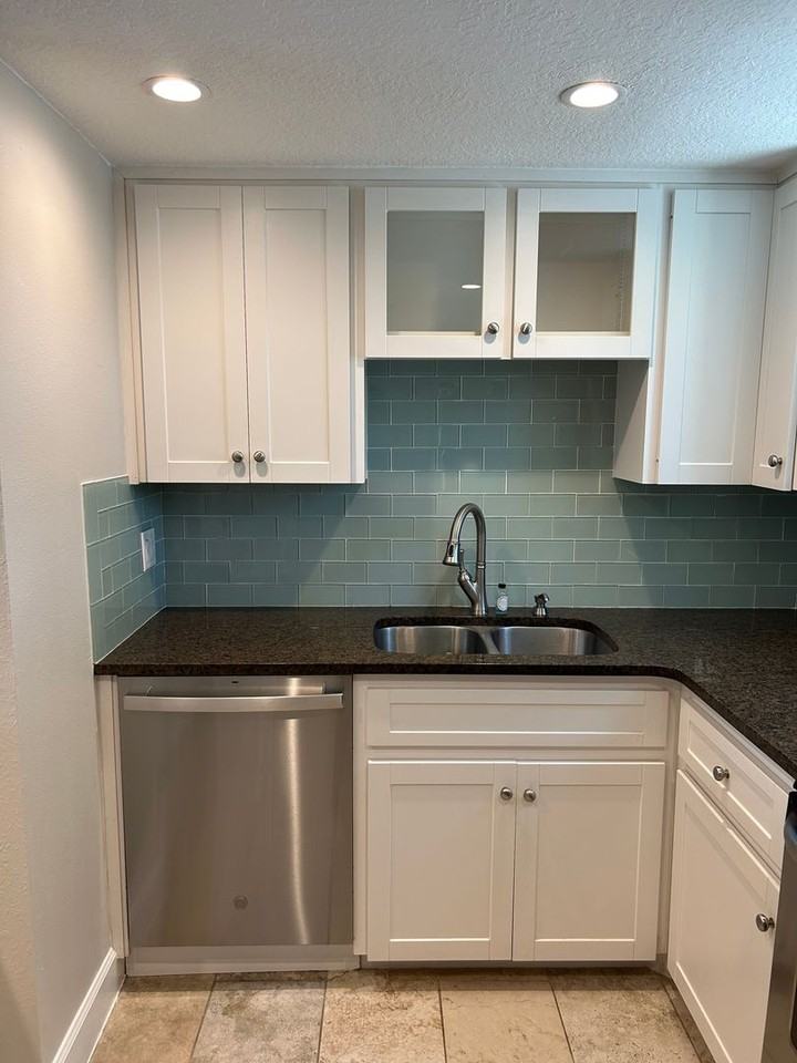 3306 Hill St - Photo 3 of 20