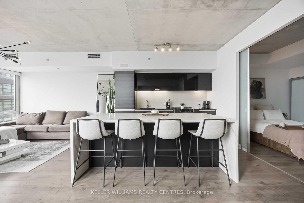 Dundas St E - Photo 2 of 13