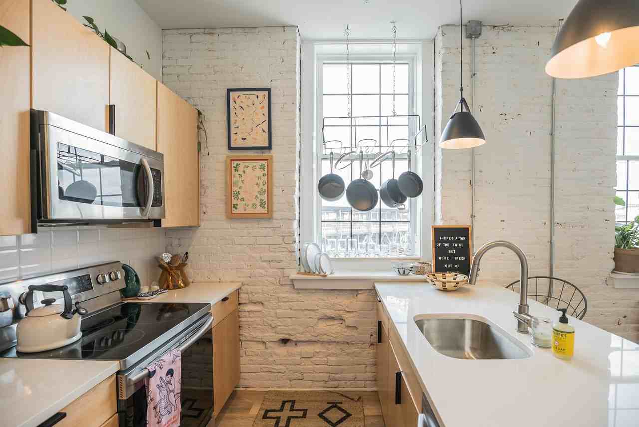 Bromley Dwelling - Photo 4 of 11