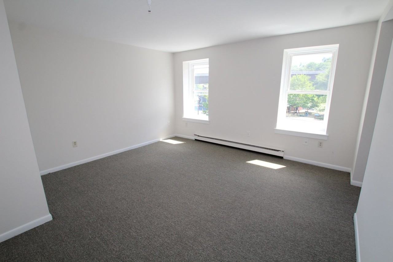 11 Broadway - Photo 2 of 12