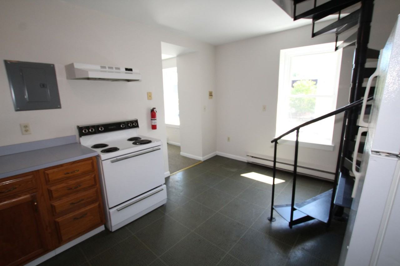 11 Broadway - Photo 5 of 12