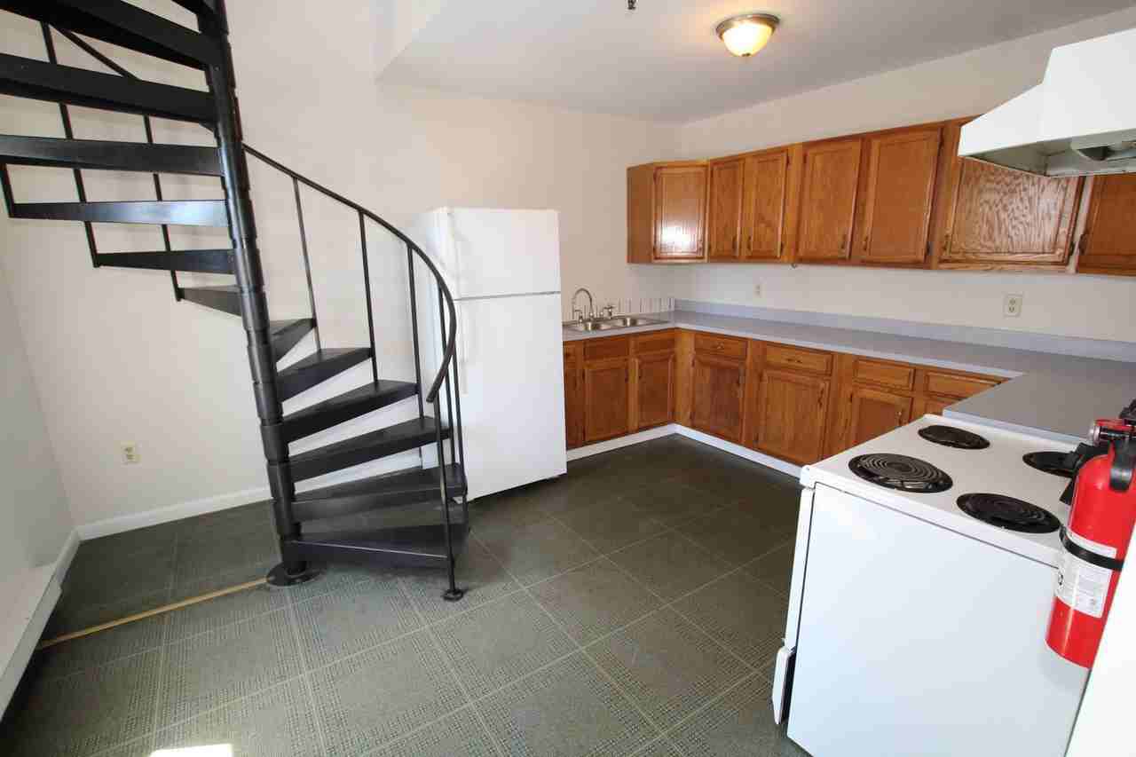 11 Broadway - Photo 6 of 12