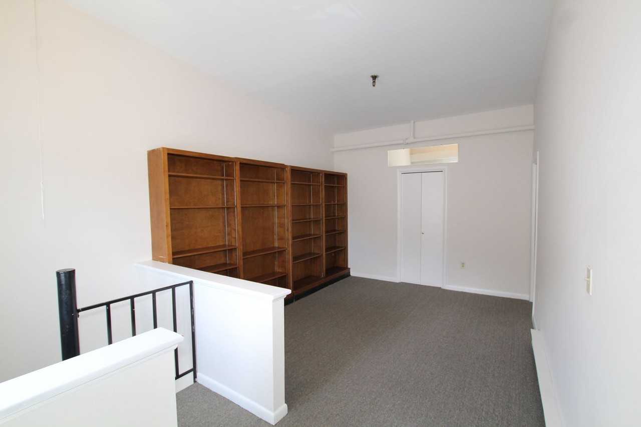 11 Broadway - Photo 7 of 12