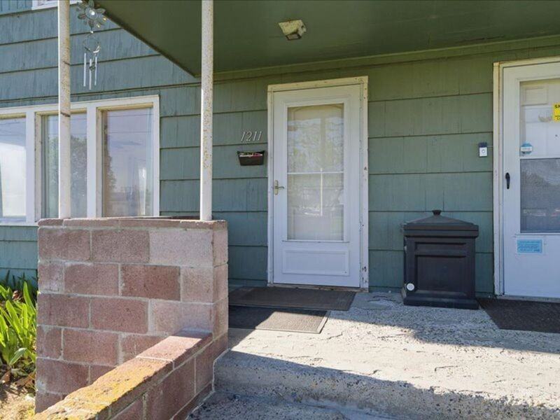 1211 Gillespie St #1211 - Photo 3 of 20