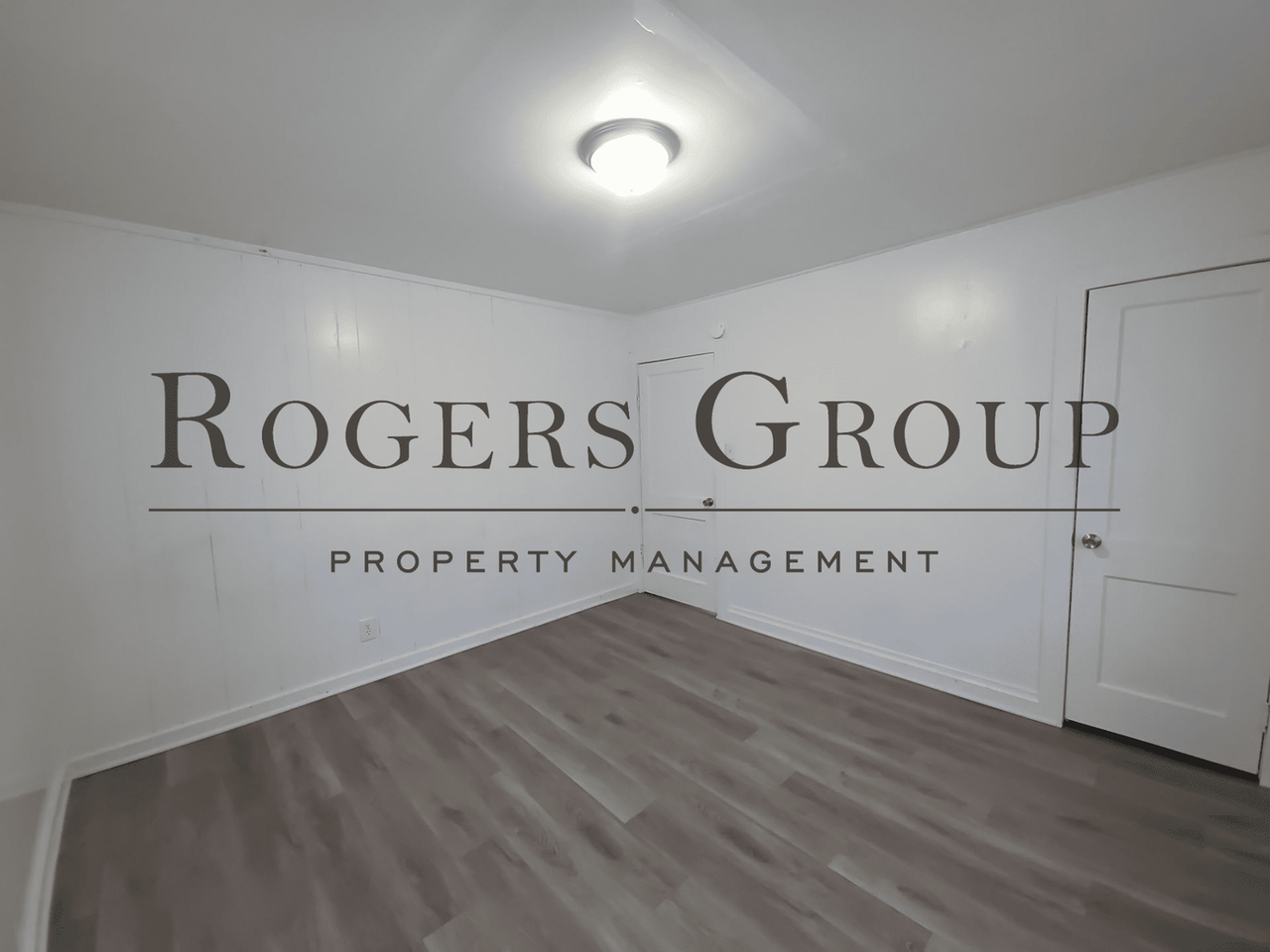 980 Burr St - Photo 3 of 11