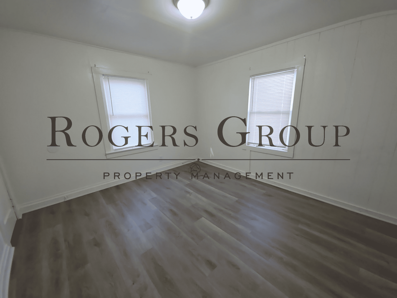 980 Burr St - Photo 5 of 11