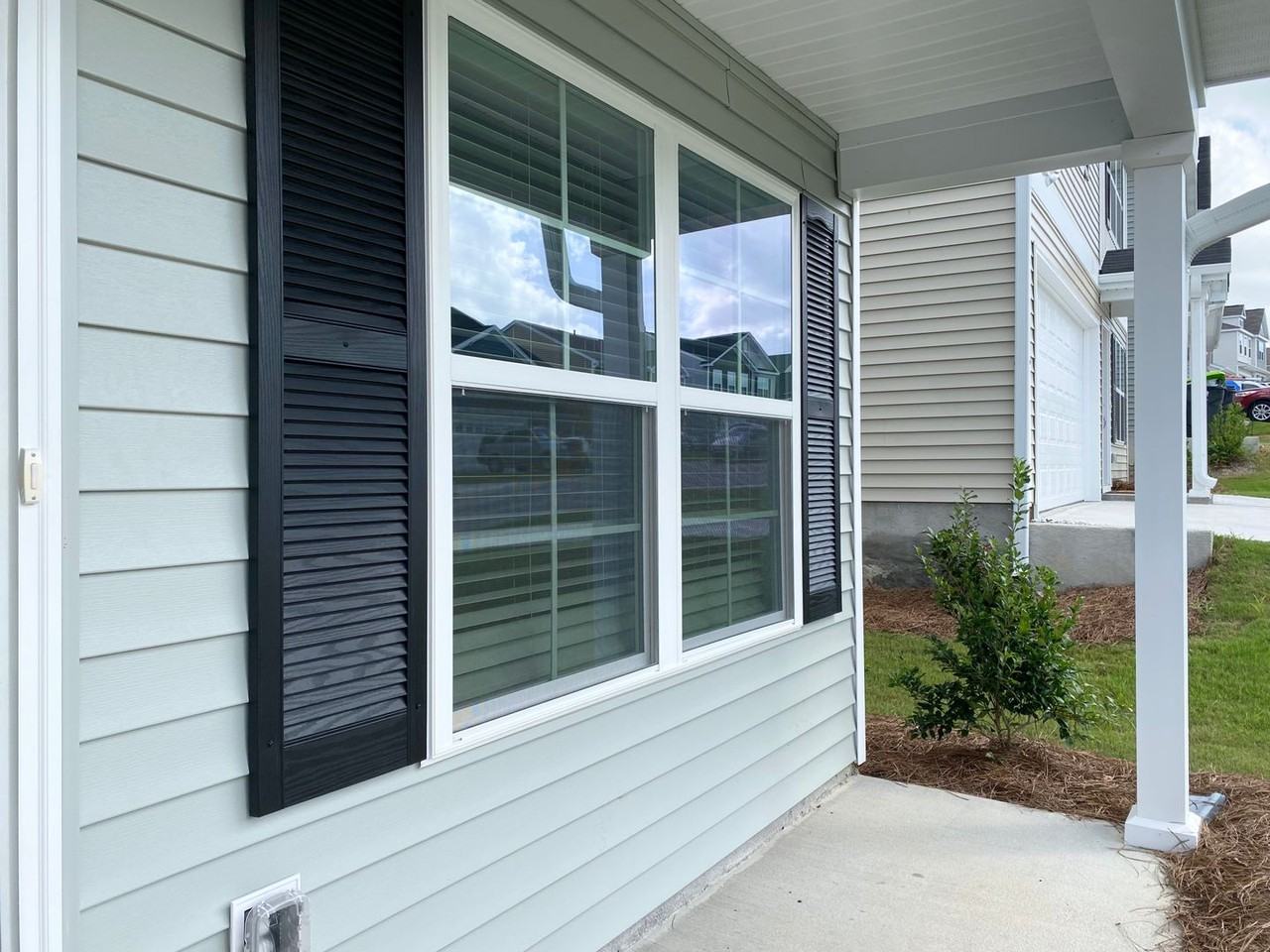 1642 Farshaw Way - Photo 2 of 26