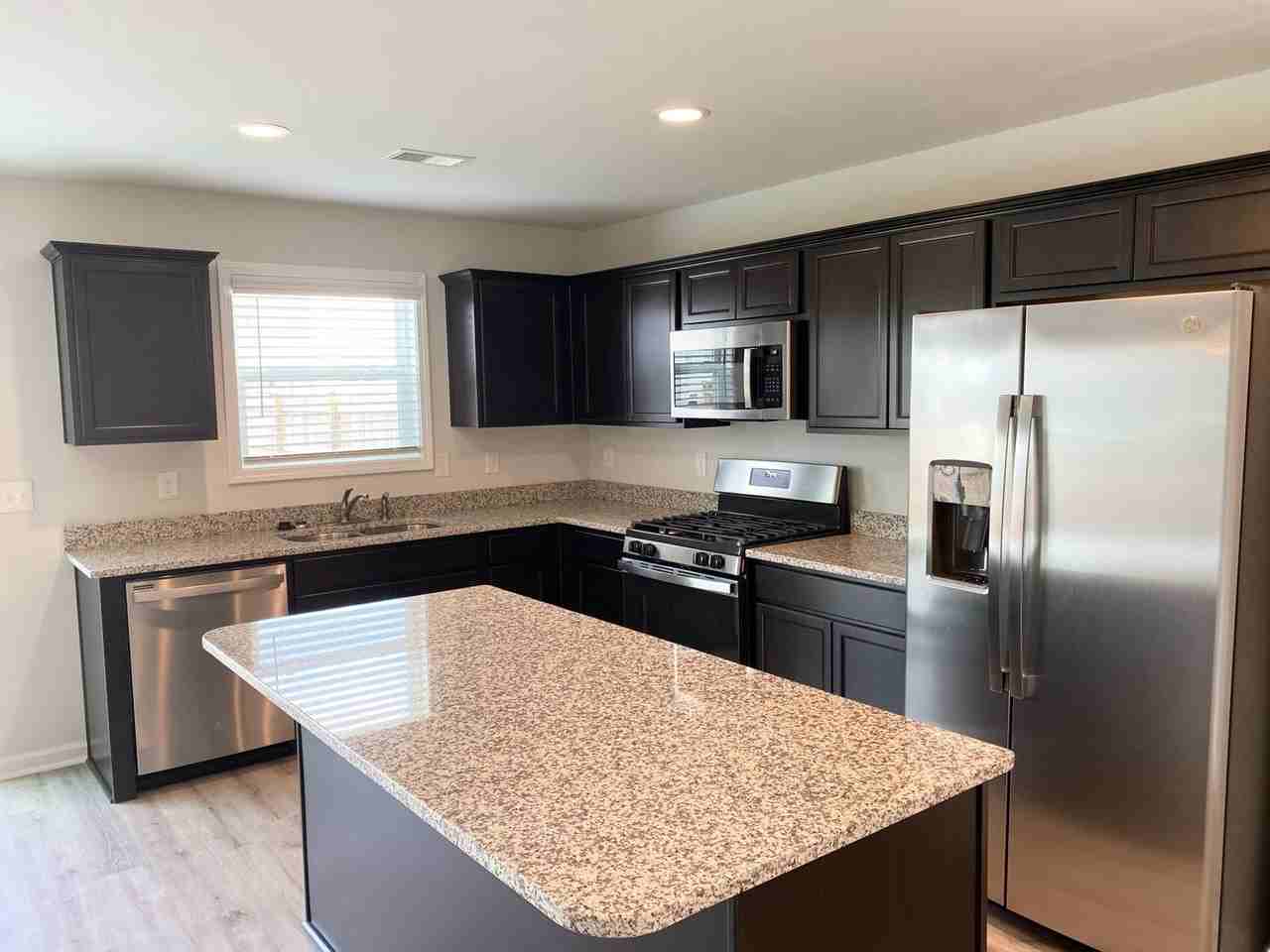 1642 Farshaw Way - Photo 7 of 26