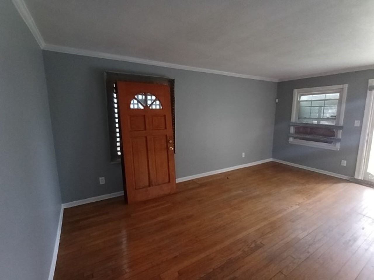 6175 Marseilles St - Photo 4 of 17