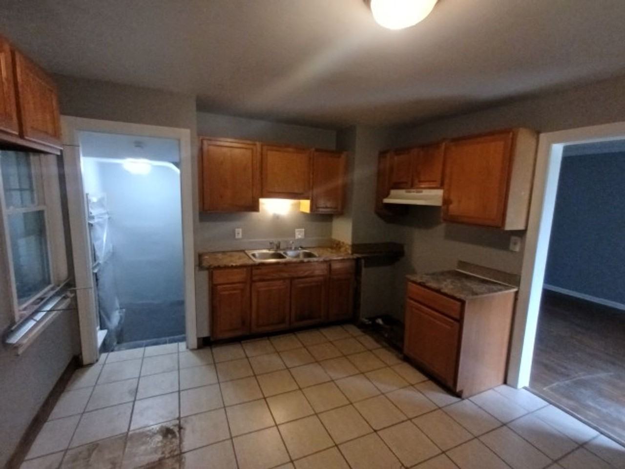 6175 Marseilles St - Photo 7 of 17