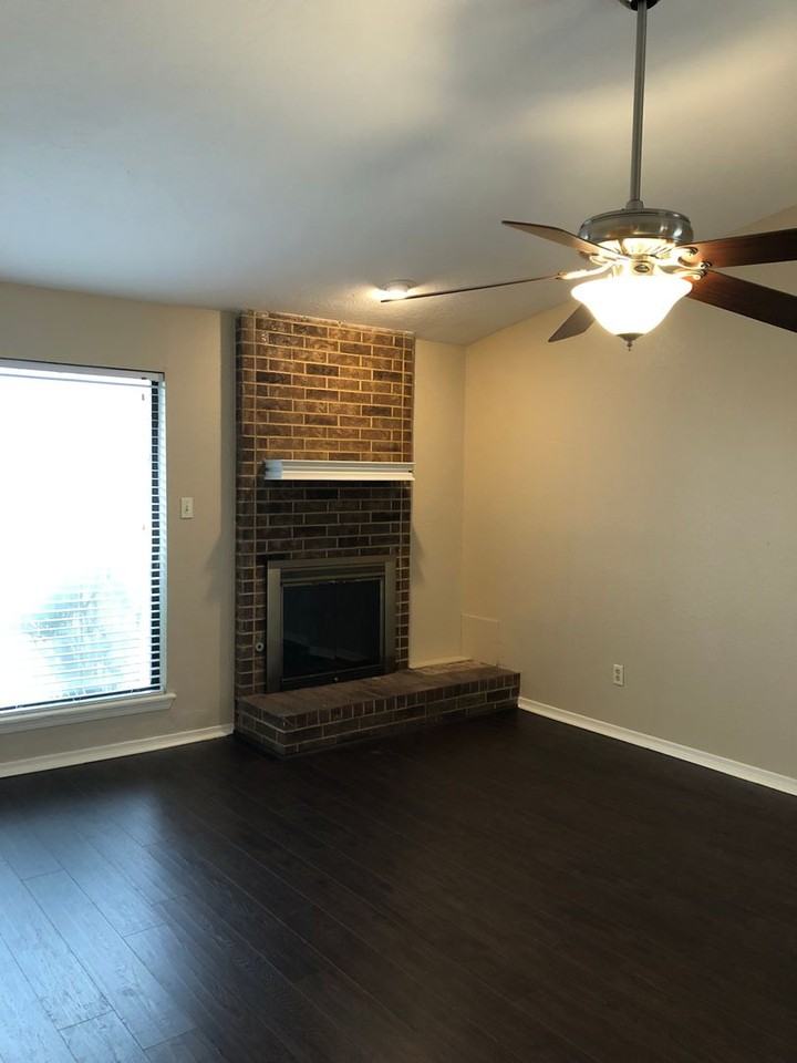 1405 Se Hillcrest Ave - Photo 4 of 26