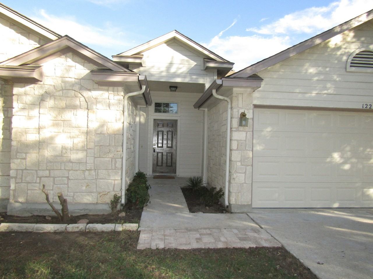 122 Little Lake Rd - Photo 2 of 38