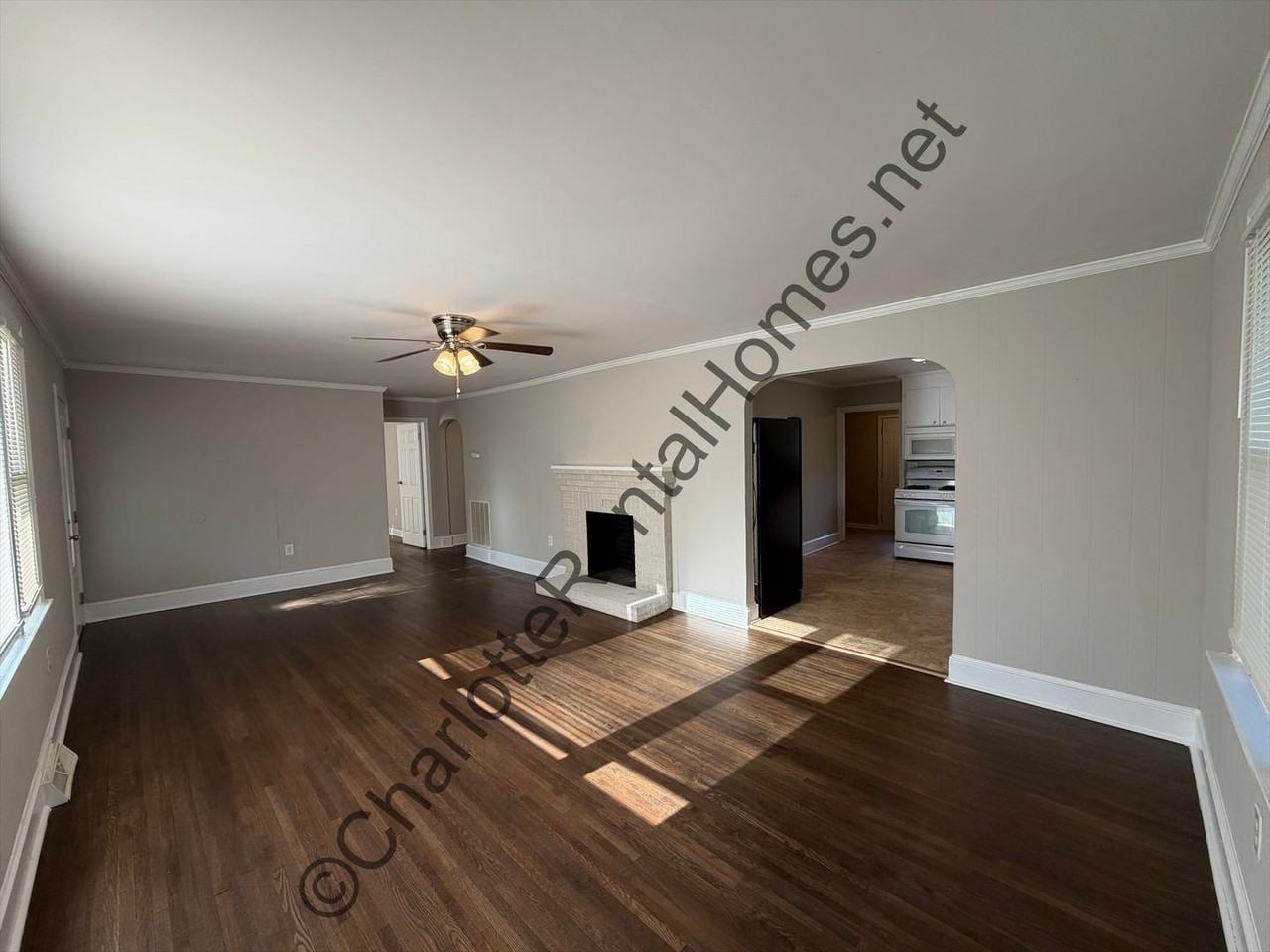 266 Georgia St Sw - Photo 3 of 9