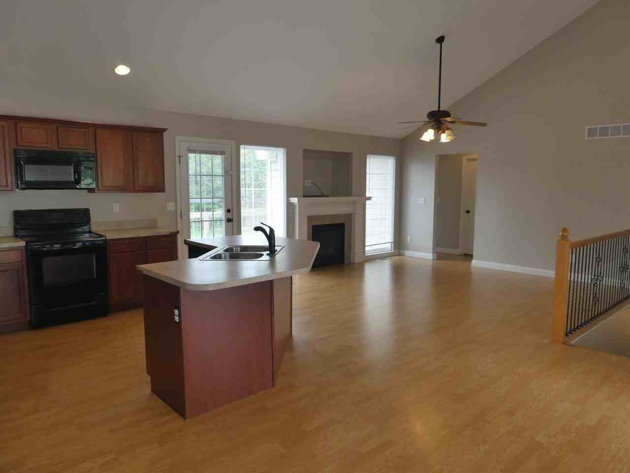 2208 Limestone Ave - Photo 2 of 24