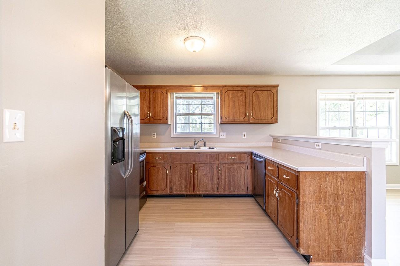 1811 Harbor Dr - Photo 7 of 24