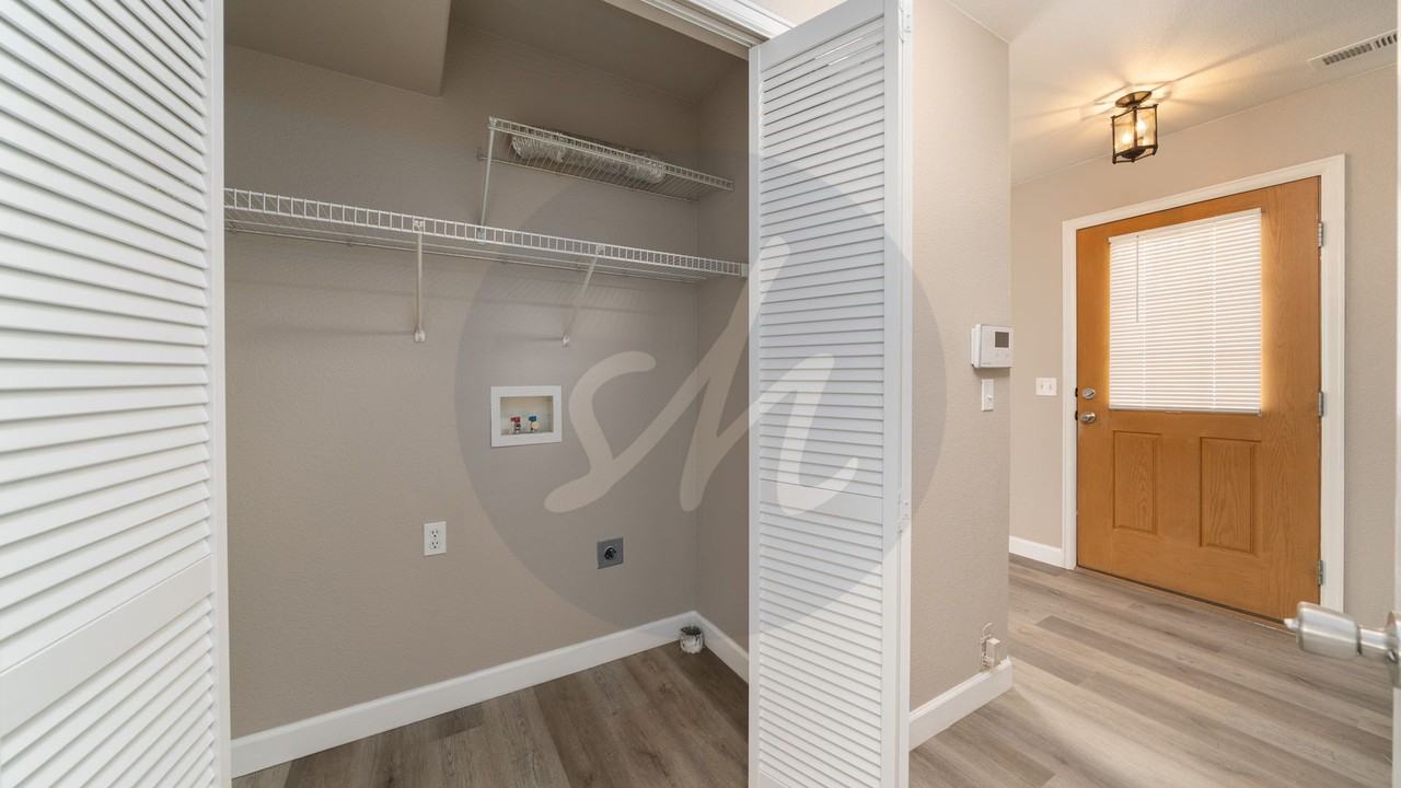 6433 Aquatic Cir - Photo 7 of 19