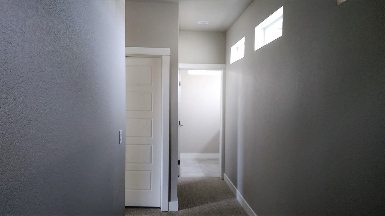 2221 Mackinac St - Photo 6 of 9