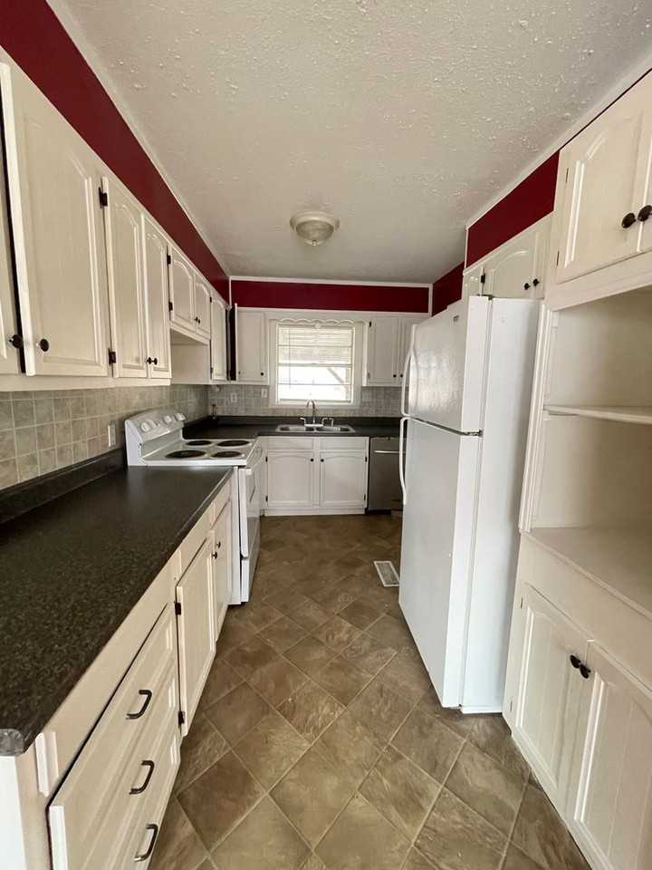 4824 S 23rd West Ave - Photo 7 of 12