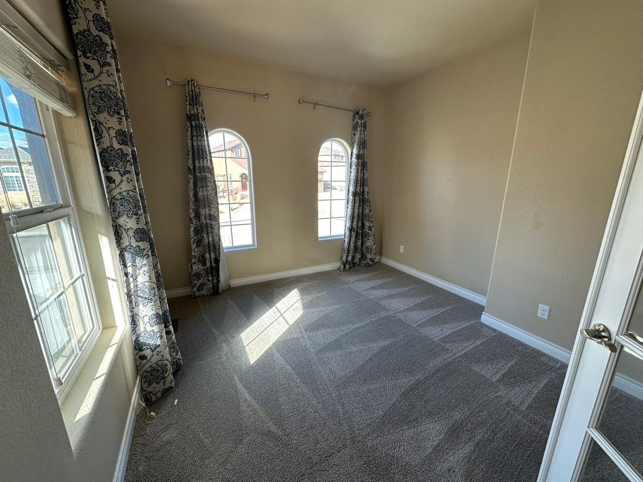 7047 Jagged Rock Cir - Photo 3 of 21