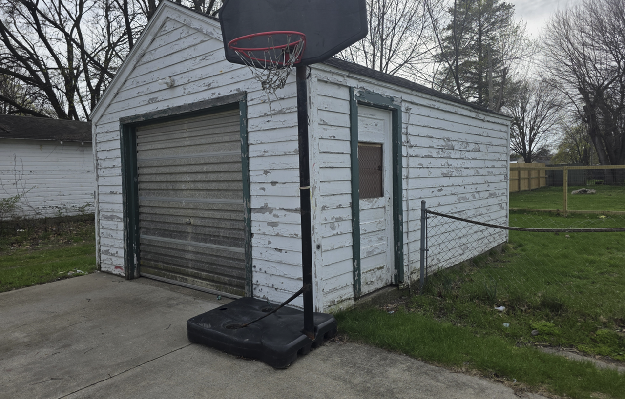 703 Concord Ave - Photo 2 of 14