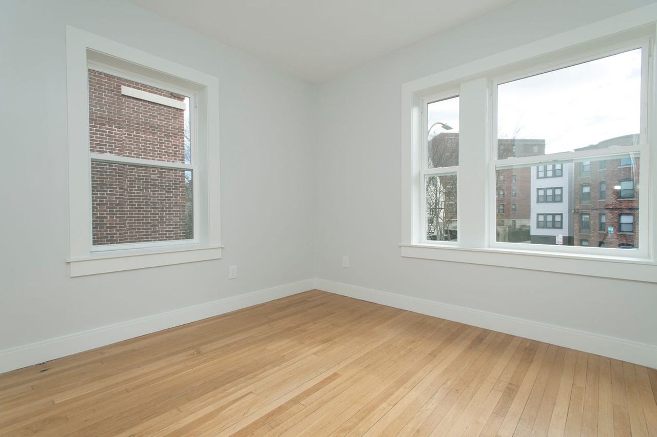 35 South St - Photo 2 of 13