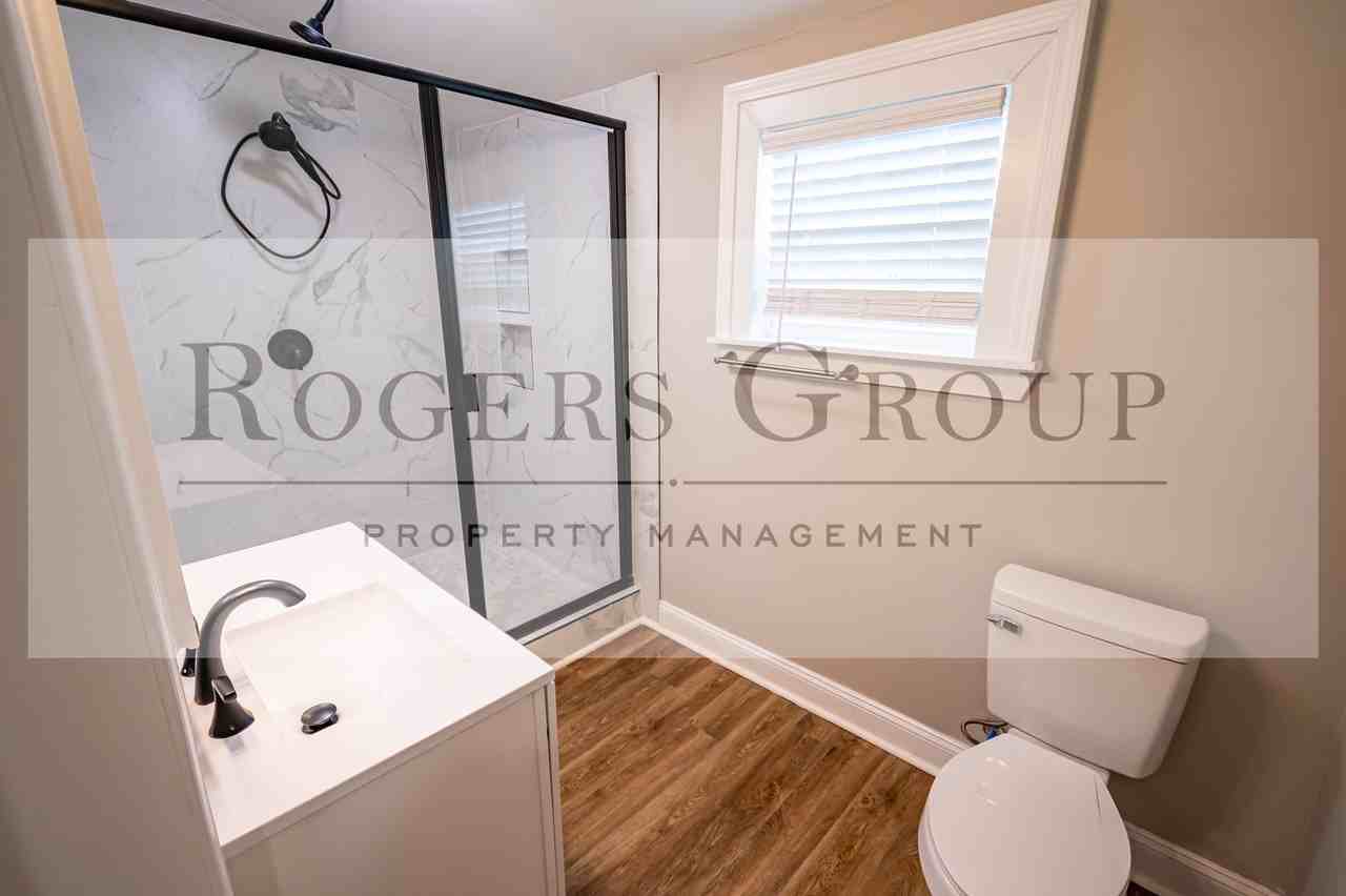 318 Bowen St - Photo 6 of 8