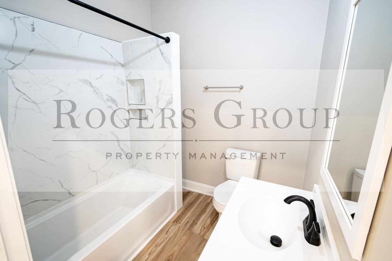 318 Bowen St - Photo 7 of 8