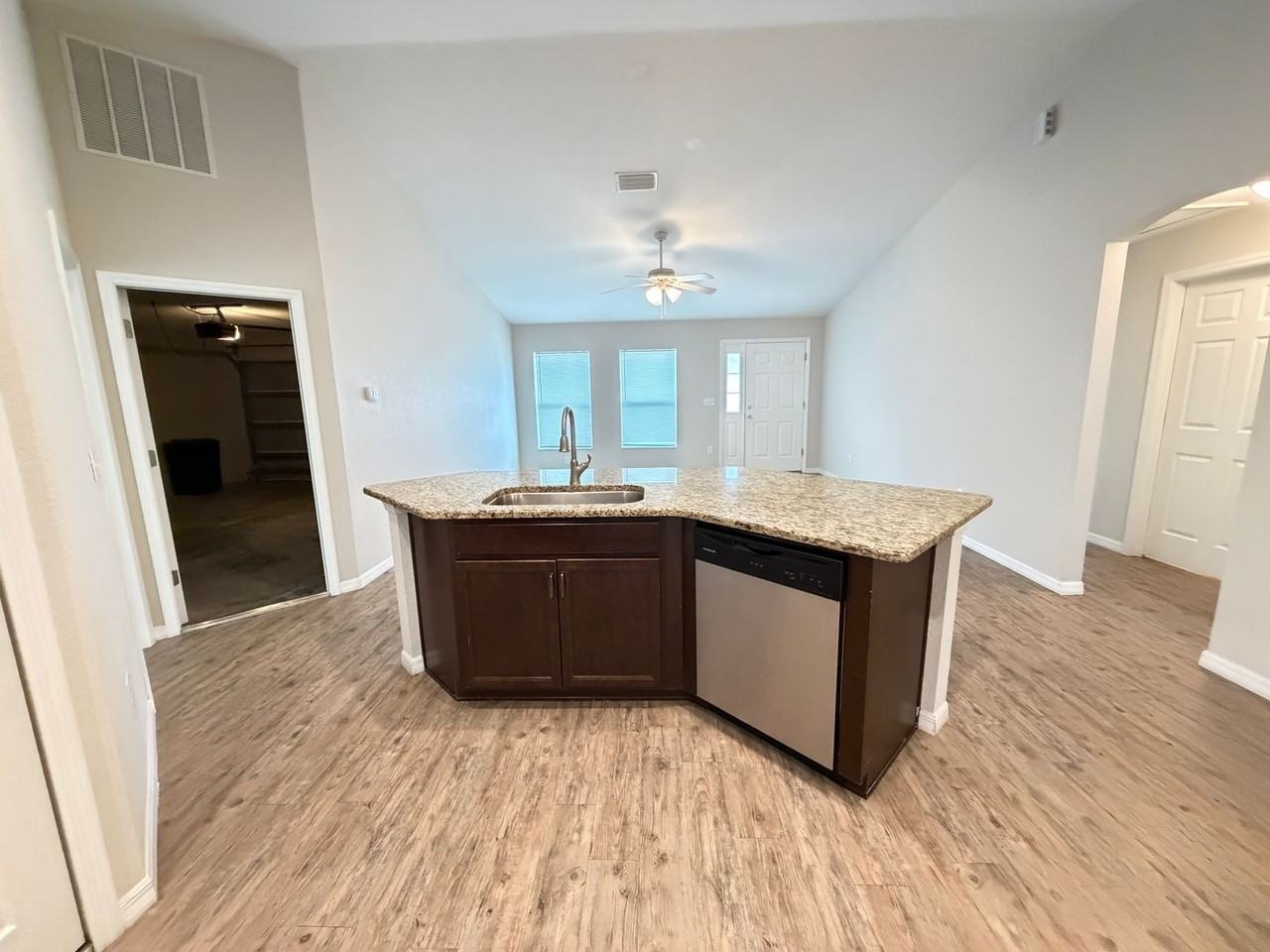 88 Walnut Dr - Photo 5 of 22