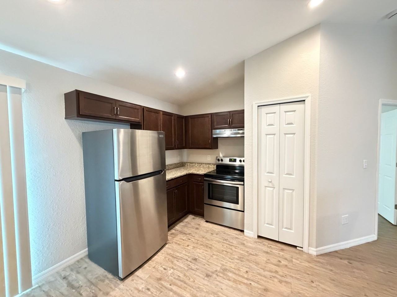 88 Walnut Dr - Photo 7 of 22