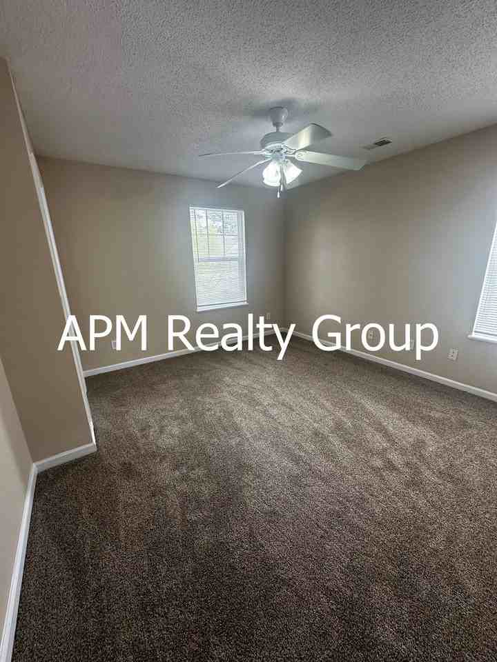 252 Bassett Loop - Photo 7 of 16