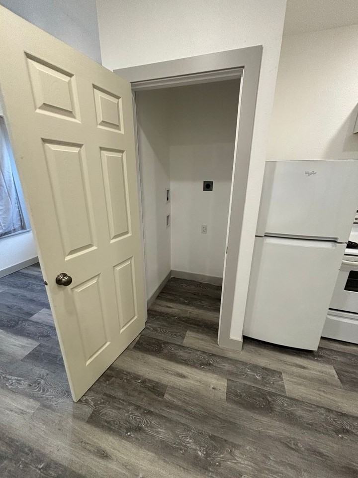 1245 1245 PH St - Photo 2 of 9