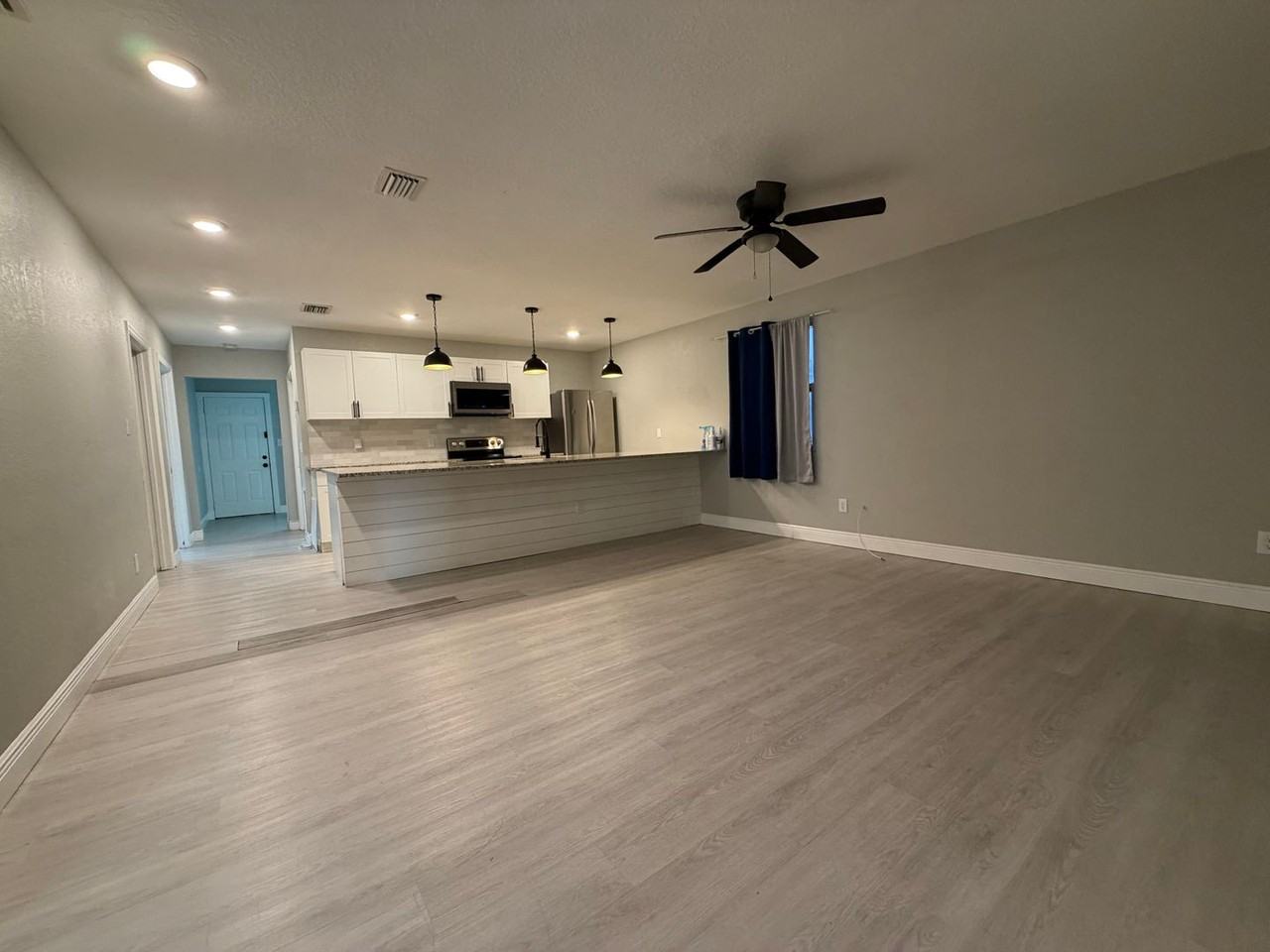 2728 14th Ave S - Photo 4 of 14