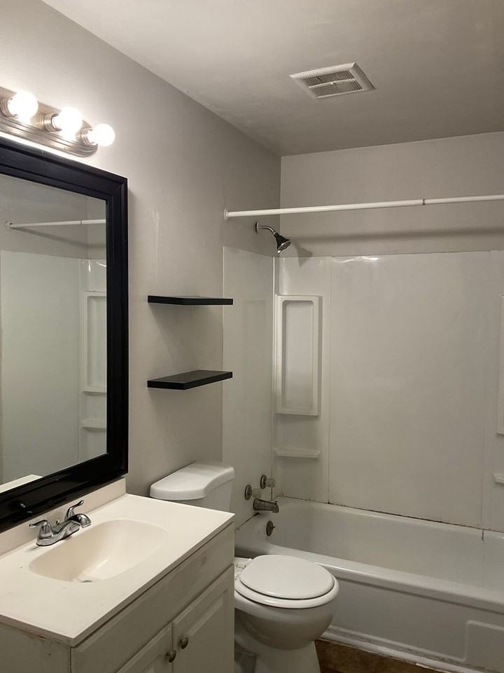 Chesterfield Gardens Apartments - Photo 7 of 22