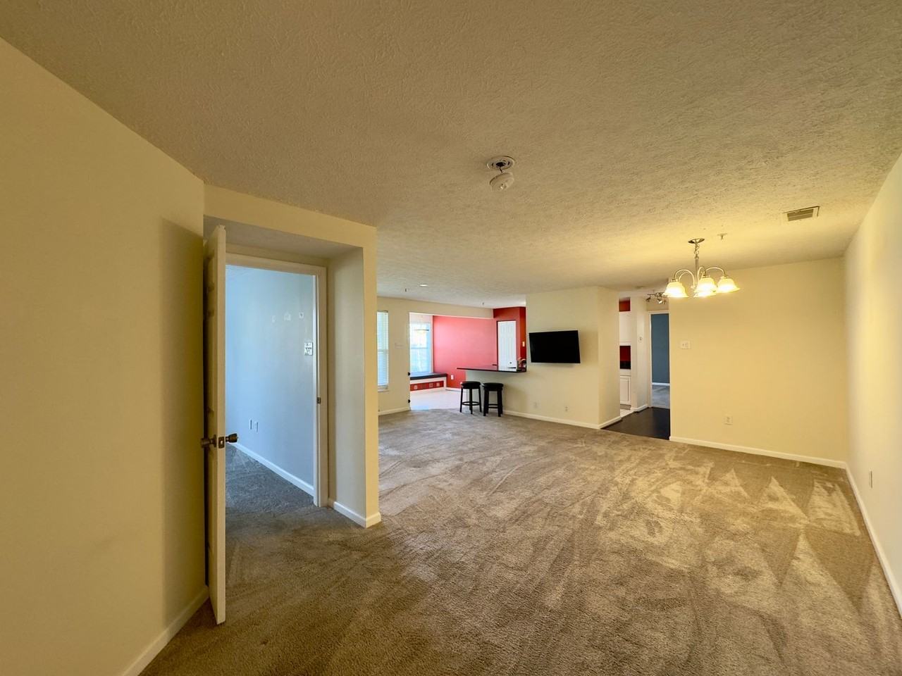 8216 Cypress Mill Rd - Photo 3 of 14