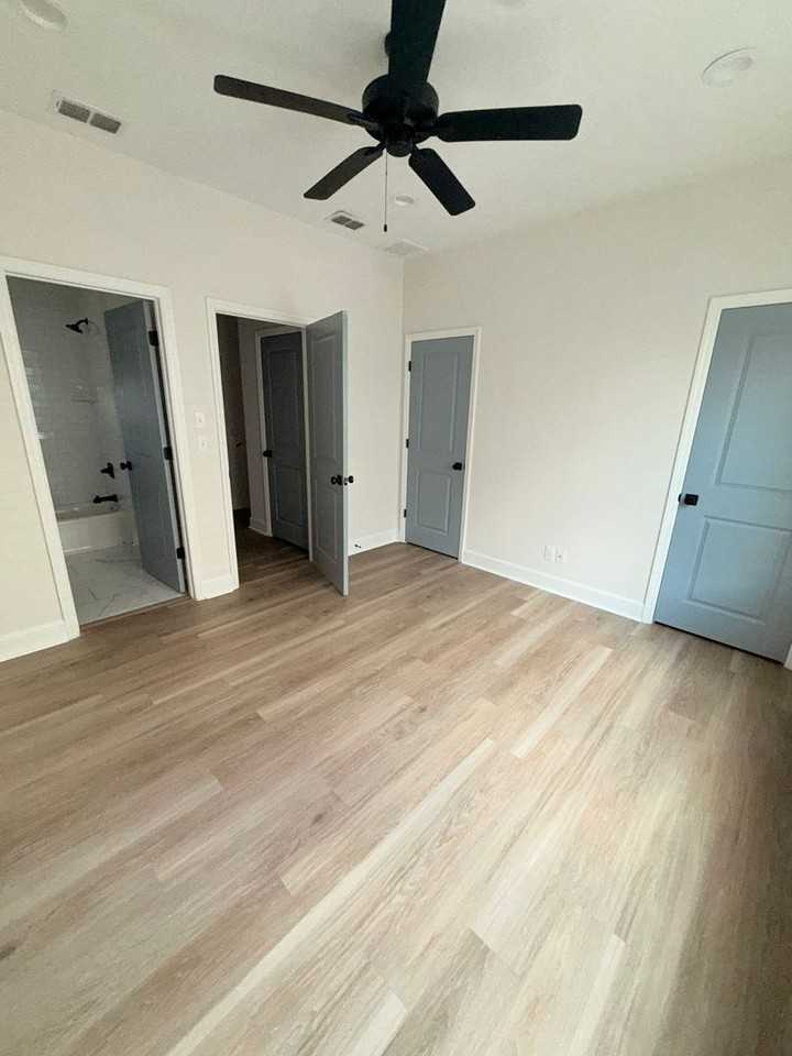 1325 N Bronough St - Photo 6 of 11