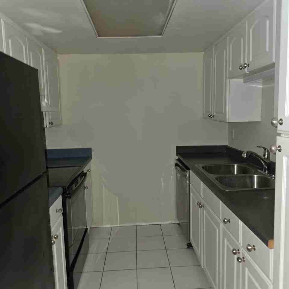 922 Lake Destiny Rd - Photo 4 of 17