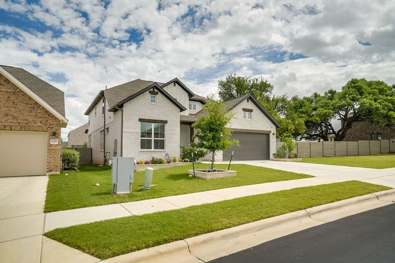 1132 Spring Gulch Ln - Photo 2 of 20