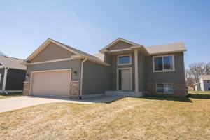 featured image of 6775 Gaillardia Dr Nw