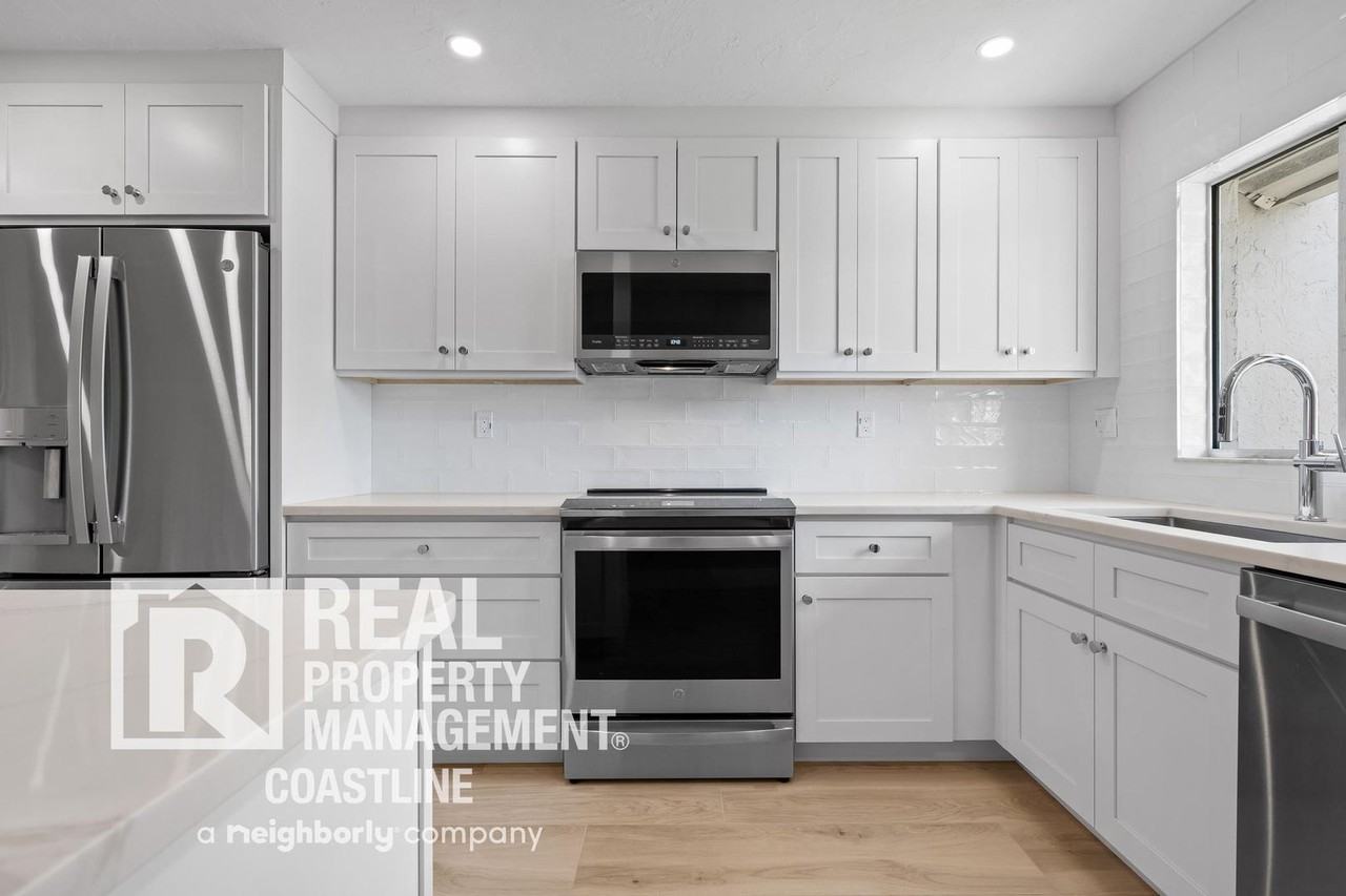 2779 Woodgate Ln - Photo 7 of 35